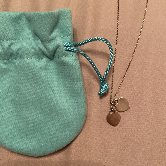 Tiffany & Co - Double Heart Necklace (Mini) - Picture 4 of 10